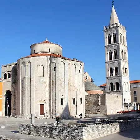 With A Parking Space - 15501 Apartment Zadar