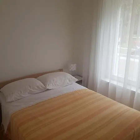 Apartment With A Parking Space - 15501 Zadar