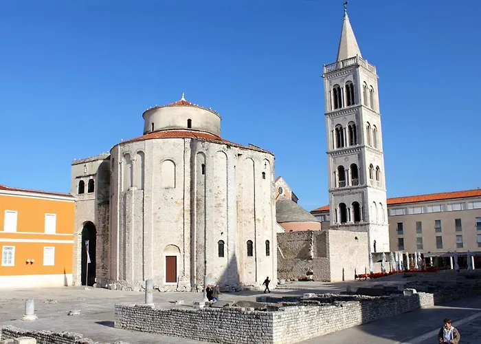 With A Parking Space - 15501 Apartment Zadar